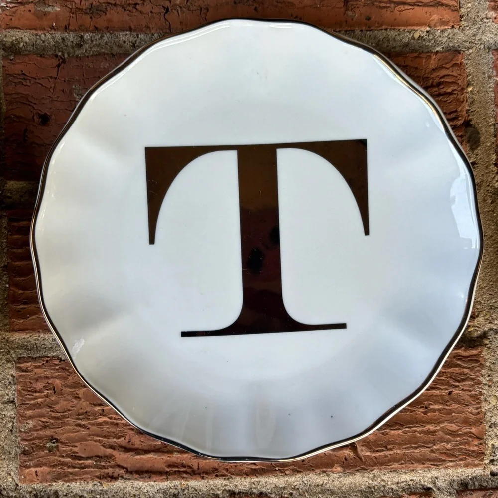 Set of 2 New Williams Sonoma Gold Monogram Plate Letter T Size 7 1/8”